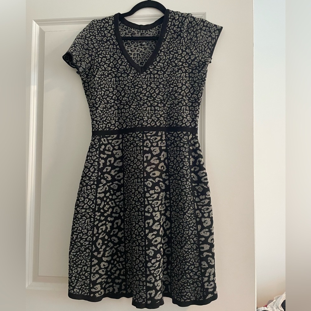 Donna Ricco Black Fit and Flare V-Neck Mini Dress
